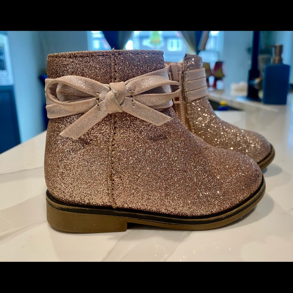 👧🏼Children’s Place Boots Size 4👧🏼